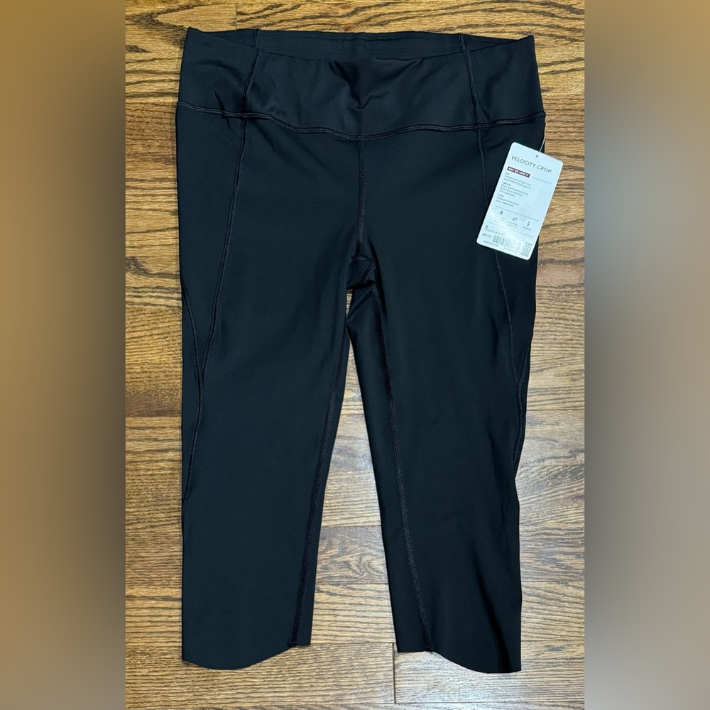 NWT Athleta Velocity Crop in black, size small